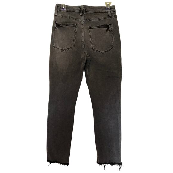 Good American Good Classic Raw Hem Jeans in Black 170, Size 6/28 - Picture 3 of 7